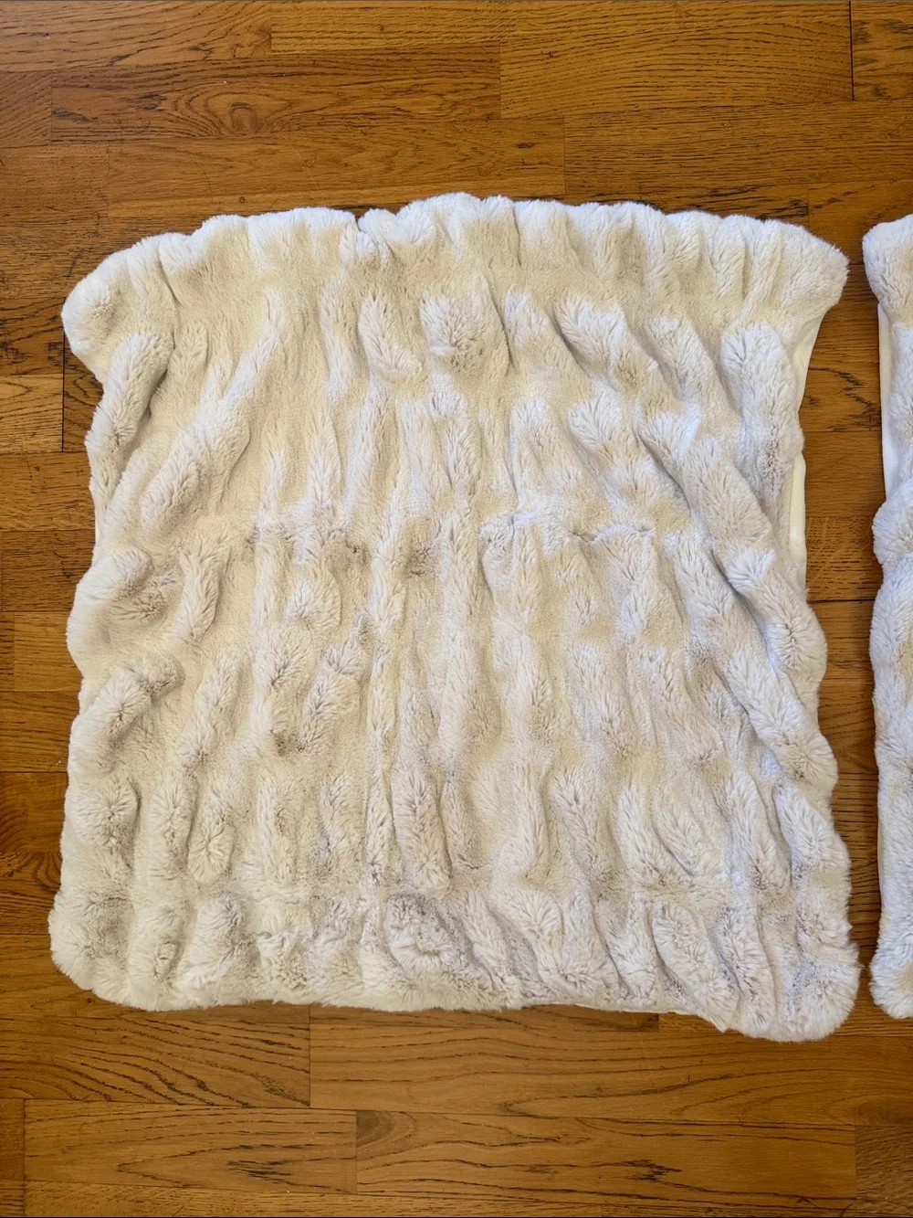 POTTERY BARN | Faux Fur Ruched Pillow Cover - Ivory - Euro - 26